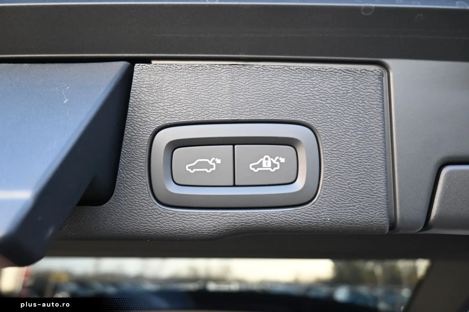 VOLVO XC60 B5 AWD Ultra Dark LUFT 360  ACC AHK