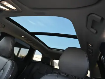 VOLVO XC60 B5 AWD Ultra Dark LUFT 360  ACC AHK