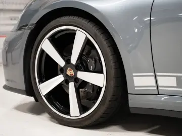 PORSCHE 992 Carrera Cabriolet BOSE Sportabgasanlage