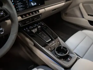 PORSCHE 992 Carrera Cabriolet BOSE Sportabgasanlage