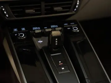 PORSCHE 992 Carrera Cabriolet BOSE Sportabgasanlage