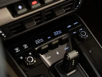 PORSCHE 992 Carrera Cabriolet BOSE Sportabgasanlage