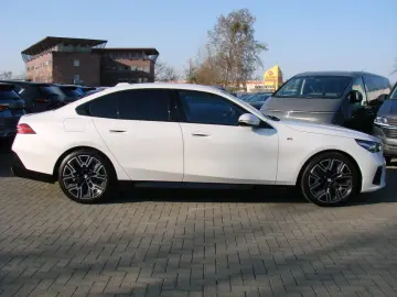 BMW 520 520d M Sport Pro Xdrive ACC 360º H&K ACC HUD