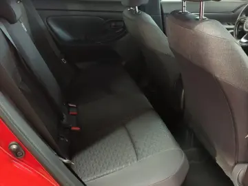 TOYOTA YARIS CROSS 1.5 Hybrid TEAM D