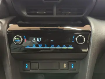 TOYOTA YARIS CROSS 1.5 Hybrid TEAM D