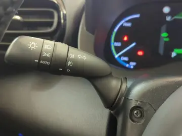 TOYOTA YARIS CROSS 1.5 Hybrid TEAM D