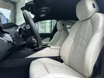 BMW 550e xDrive M Sport AdapLED DA Prof PA  B&W 21