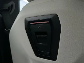 BMW 550e xDrive M Sport AdapLED DA Prof PA  B&W 21