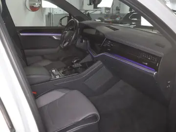 VW Touareg R-Line Black Style 3.0TDI 608 -ohne Anza