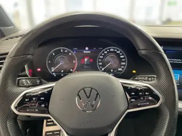 VW Touareg 3.0 TDI 4M R-Line  AHK MATRIX KAMERA NAV