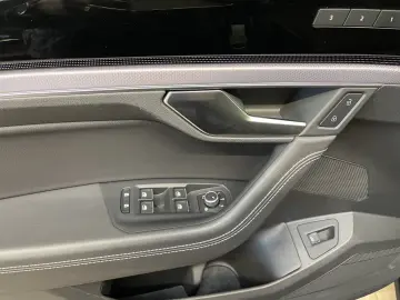 VW Touareg 3.0 V6 TDI 4Motion R-Line Pano R-Line LM