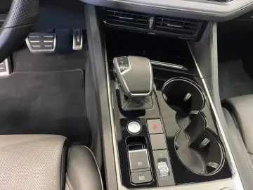 VW Touareg 3.0 V6 TDI 4Motion R-Line Pano R-Line LM
