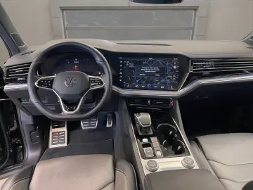 VW Touareg 3.0 V6 TDI 4Motion R-Line Pano R-Line LM
