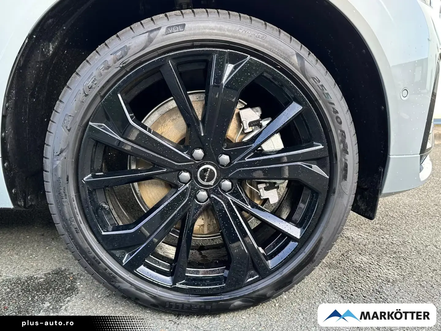 Volvo XC60 T8 AWD Plus Black Edition Plug-In Hybrid