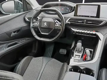 Peugeot 3008 PureTech 130 Stop & Start GPF EAT8 Allure