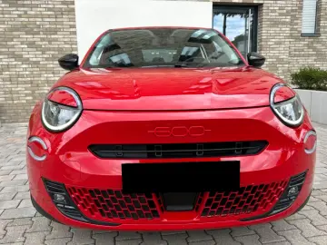Fiat 600 e 115 kW Red