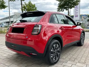 Fiat 600 e 115 kW Red