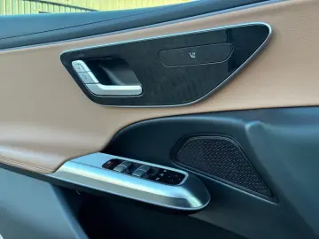 MERCEDES-BENZ E 220 d AMG Night Navi Amb CarPlay Kamera