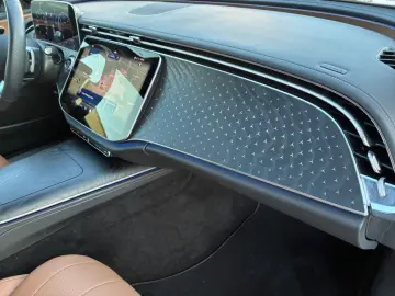 MERCEDES-BENZ E 220 d AMG Night Navi Amb CarPlay Kamera