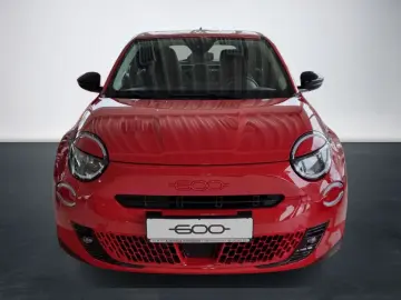 Fiat 600e Elektro 115kW 156PS