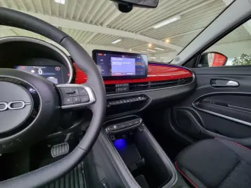 Fiat 600e Elektro 115kW 156PS