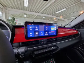 Fiat 600e Elektro 115kW 156PS