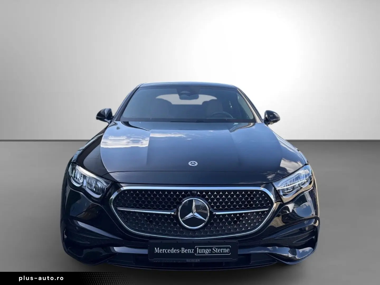 MERCEDES-BENZ E 200 AMG Night Leder braun Burmester 4D