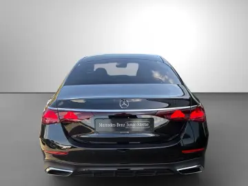 MERCEDES-BENZ E 200 AMG Night Leder braun Burmester 4D