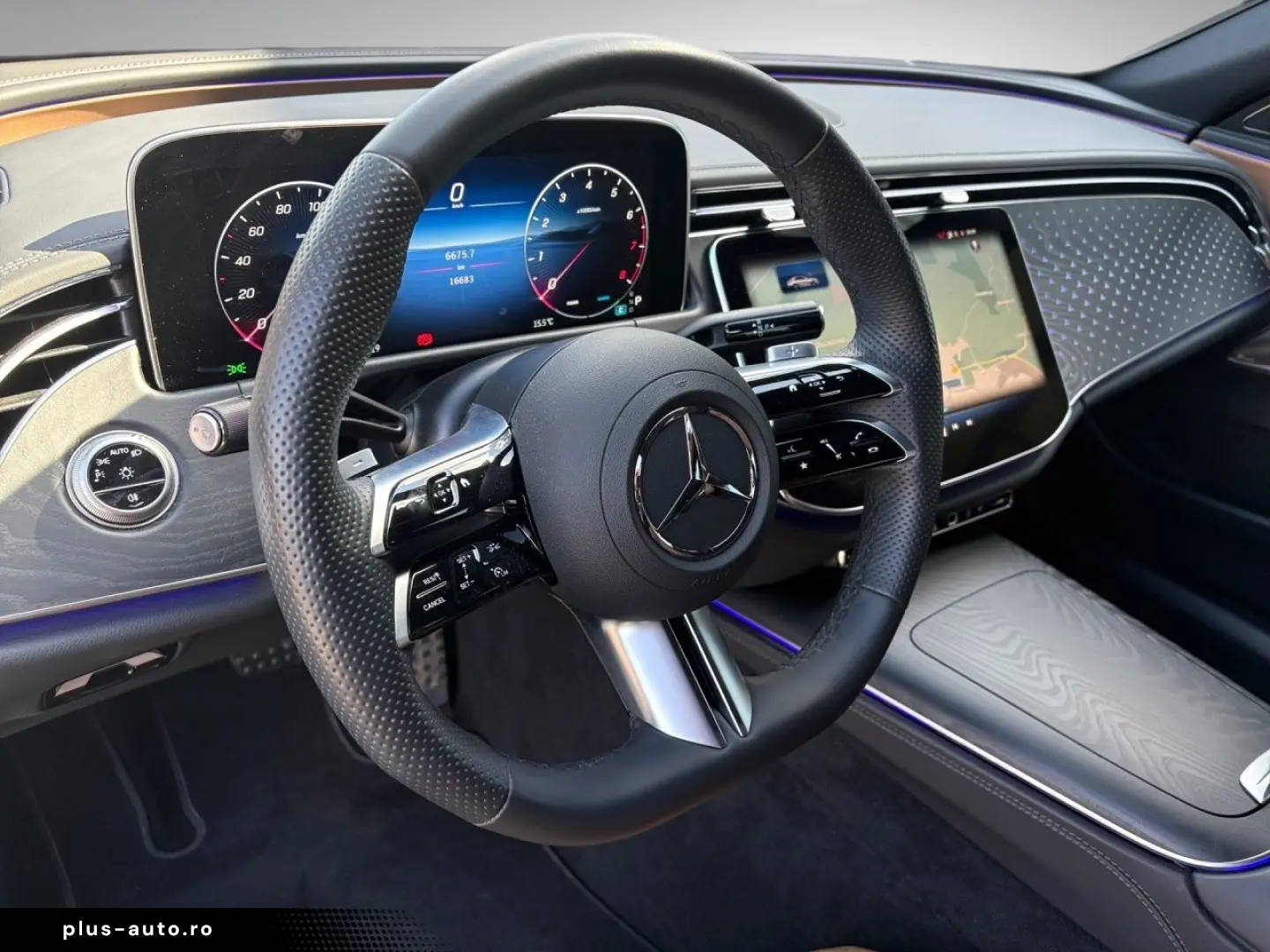 MERCEDES-BENZ E 200 AMG Night Leder braun Burmester 4D