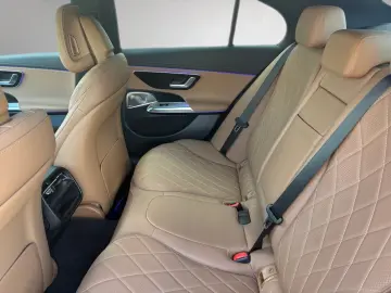 MERCEDES-BENZ E 200 AMG Night Leder braun Burmester 4D