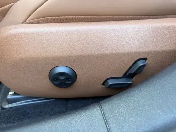 MERCEDES-BENZ E 200 AMG Night Leder braun Burmester 4D