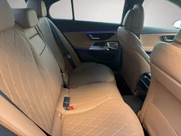 MERCEDES-BENZ E 200 AMG Night Leder braun Burmester 4D