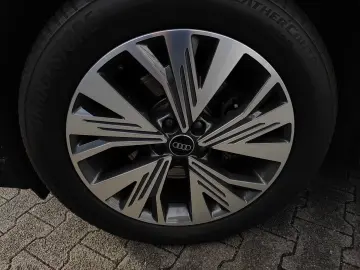 AUDI Q4 e-tron 35 Adv.  Opt.-Schwarz  Assist  R-CAM