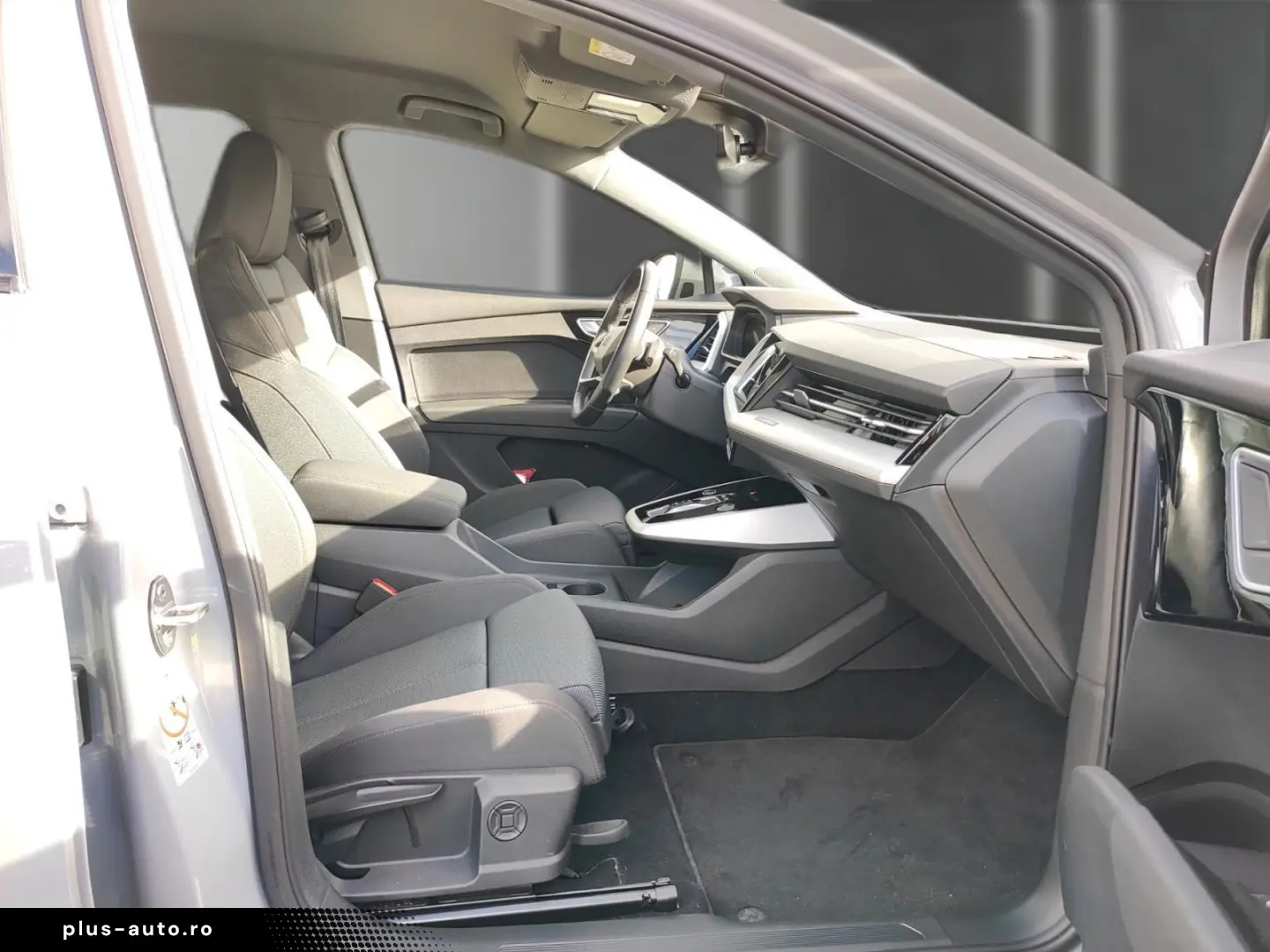 AUDI Q4 e-tron 35 Adv.  Opt.-Schwarz  Assist  R-CAM