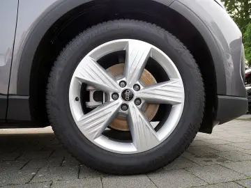 AUDI Q4 35 e-tron LED NAVIGATION SHZ PDC KLIMA FSE BT