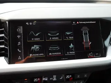 AUDI Q4 35 e-tron LED NAVIGATION SHZ PDC KLIMA FSE BT