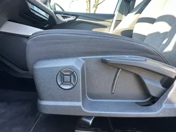 AUDI Q4 e-tron 40 NAV  HuD PARKEN 360