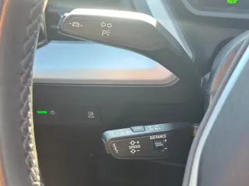 AUDI Q4 e-tron 40 NAV  HuD PARKEN 360