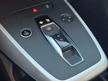 AUDI Q4 e-tron 40 NAV  HuD PARKEN 360