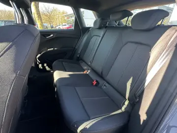 AUDI Q4 e-tron 40 NAV  HuD PARKEN 360