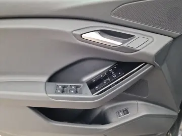 AUDI Q6 e-tron TECH LED  ACC KAM.