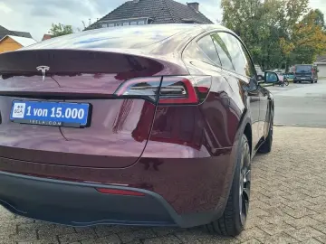 TESLA Model Y SR 2WD