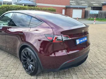 TESLA Model Y SR 2WD