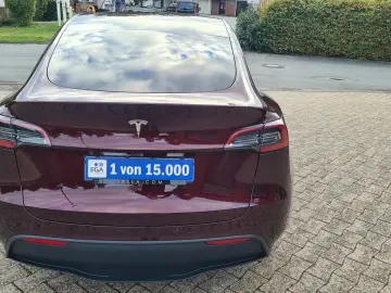 TESLA Model Y SR 2WD