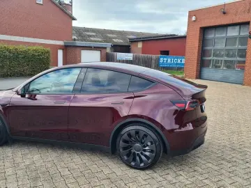 TESLA Model Y SR 2WD