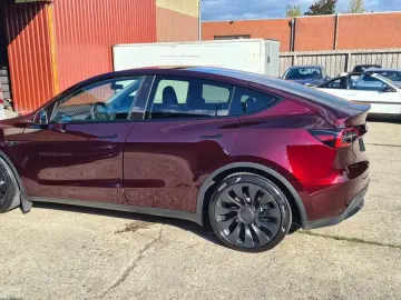 TESLA Model Y SR 2WD