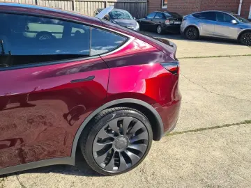 TESLA Model Y SR 2WD