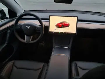 TESLA Model Y SR 2WD