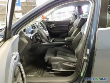 AUDI Q8 e-tron 50 Adv Navi LED Leder Sportsitze