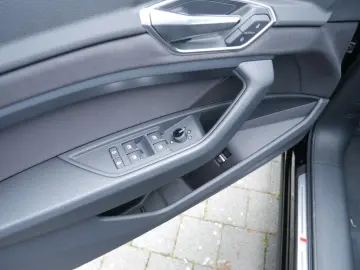 AUDI Q8 e-tron 50 S line quattro LED NAVI KAMERA SHZG